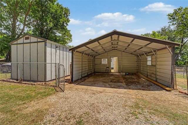 300 N Drown Street, Cleveland, OK 74020