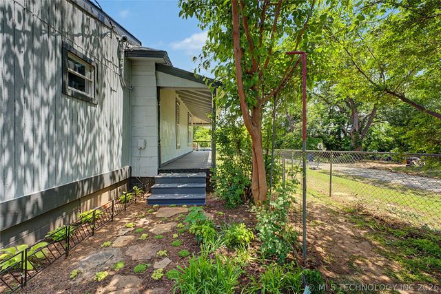 300 N Drown Street, Cleveland, OK 74020