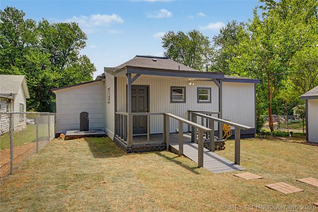 300 N Drown Street, Cleveland, OK 74020
