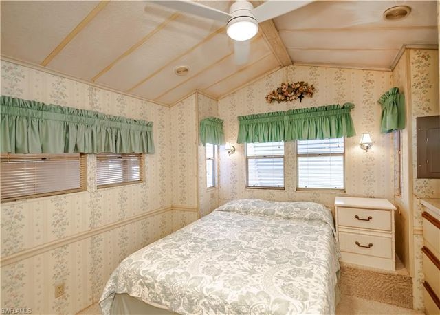 178 Caravan CIR, North Fort Myers, FL 33903