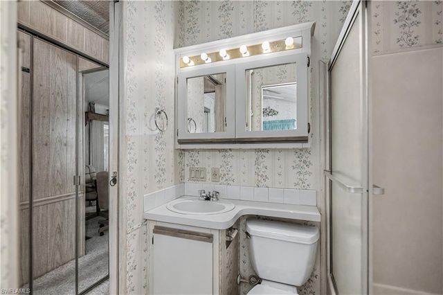 178 Caravan CIR, North Fort Myers, FL 33903