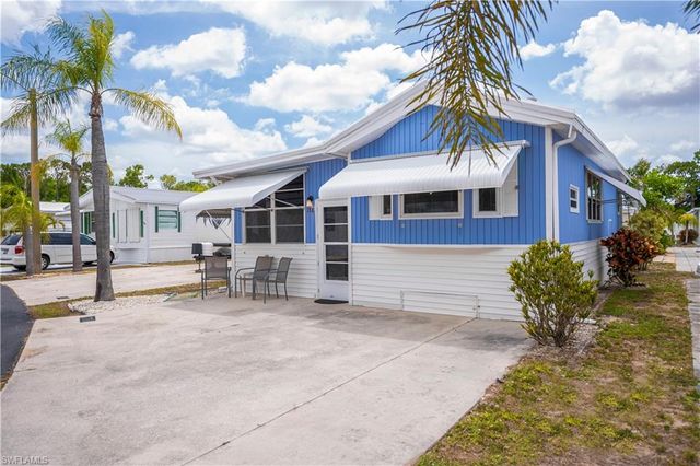178 Caravan CIR, North Fort Myers, FL 33903
