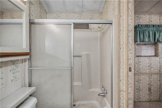178 Caravan CIR, North Fort Myers, FL 33903