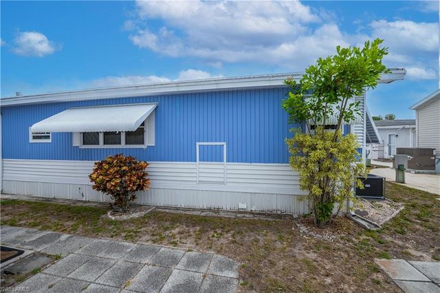 178 Caravan CIR, North Fort Myers, FL 33903