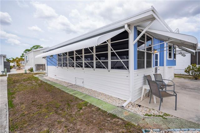 178 Caravan CIR, North Fort Myers, FL 33903