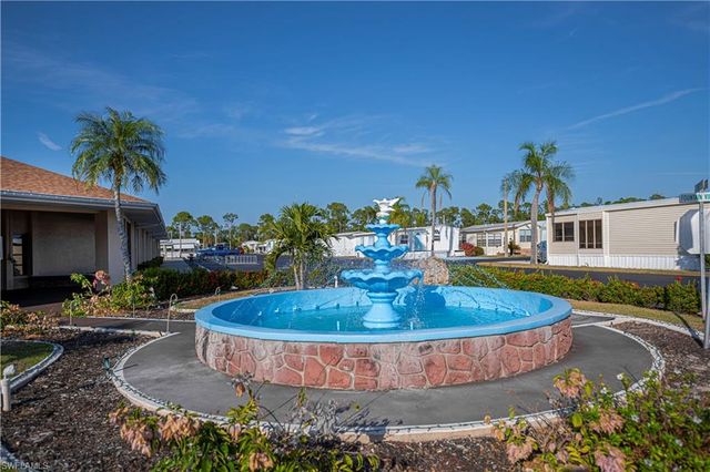178 Caravan CIR, North Fort Myers, FL 33903