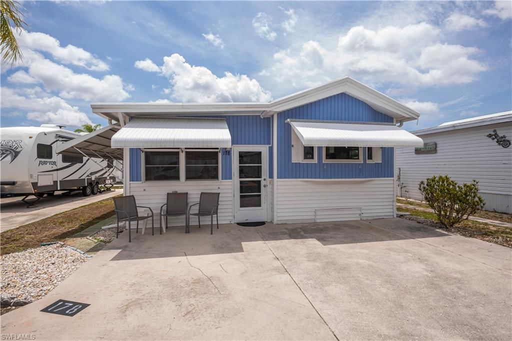 178 Caravan CIR, North Fort Myers, FL 33903
