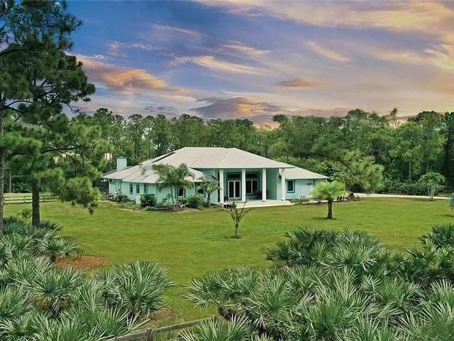 11666 SW Meadowlark Circle, Stuart, FL 34997