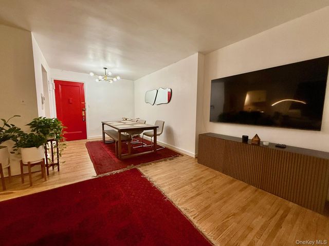 112-30 Northern Boulevard 2A, Corona, NY 11368