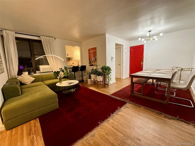 112-30 Northern Boulevard 2A, Corona, NY 11368