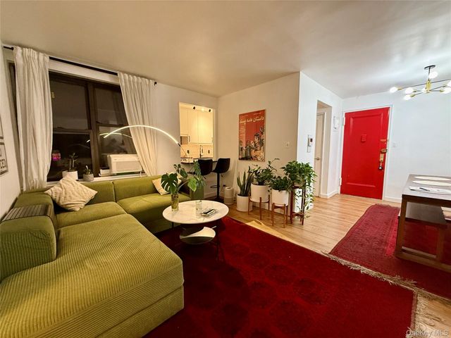 112-30 Northern Boulevard 2A, Corona, NY 11368