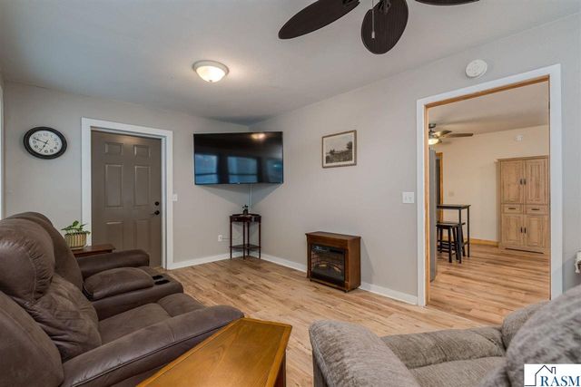1139 Birch Avenue, Mankato, MN 56001