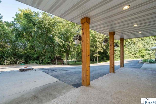 1139 Birch Avenue, Mankato, MN 56001