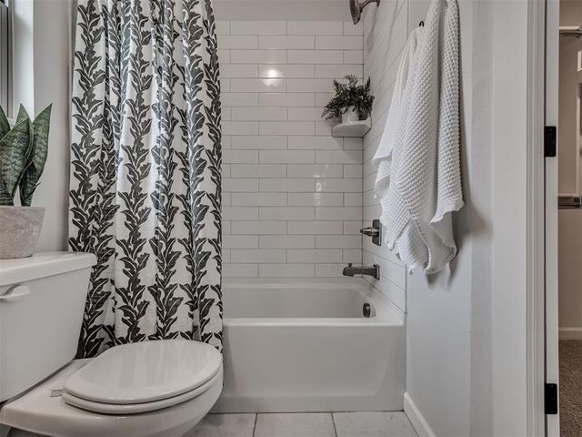 13608 Arrowhead Boulevard, Yukon, OK 73099