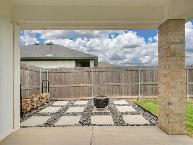 13608 Arrowhead Boulevard, Yukon, OK 73099