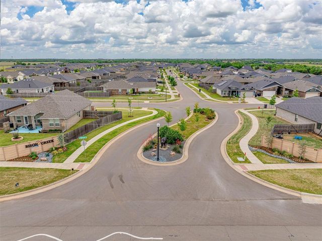 13608 Arrowhead Boulevard, Yukon, OK 73099
