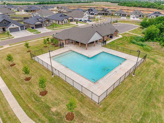 13608 Arrowhead Boulevard, Yukon, OK 73099