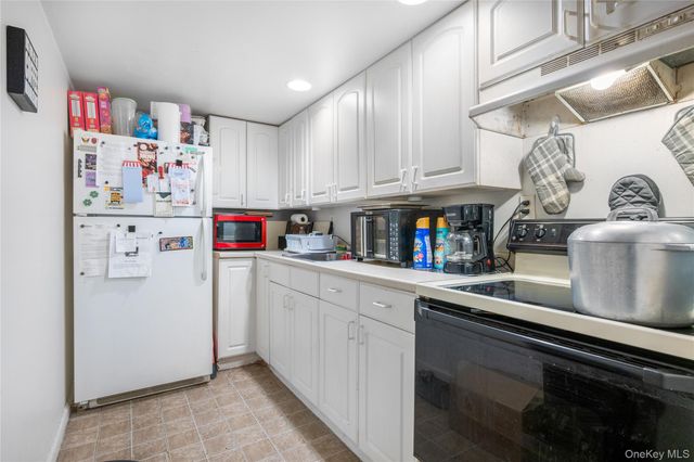 378 Mac Arthur Boulevard, Hauppauge, NY 11788