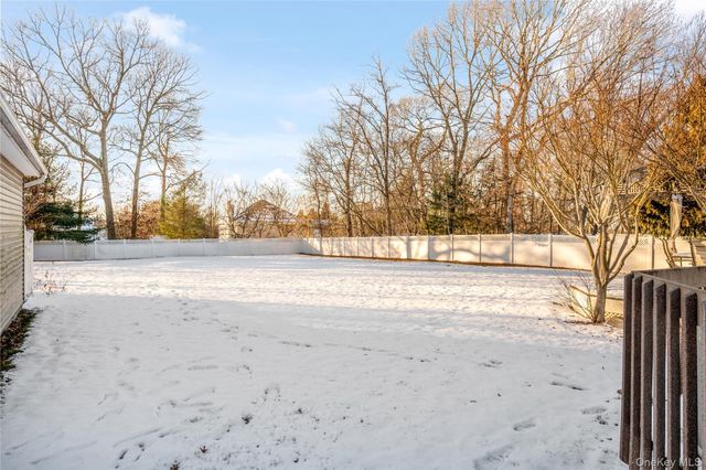 378 Mac Arthur Boulevard, Hauppauge, NY 11788