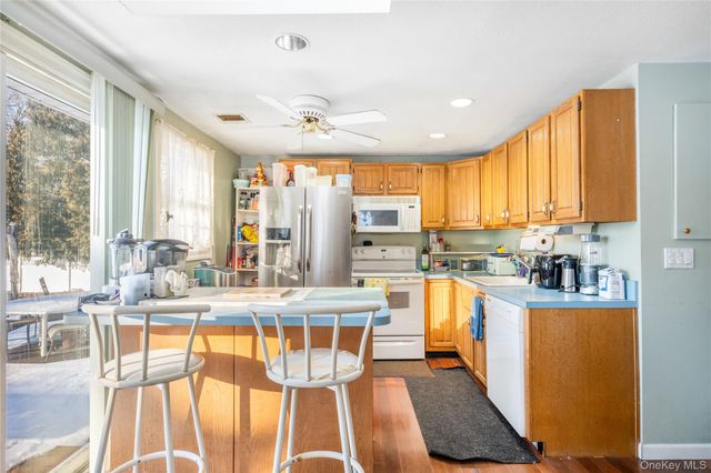 378 Mac Arthur Boulevard, Hauppauge, NY 11788