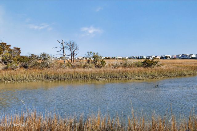 1055 Tide Ridge Drive, Holden Beach, NC 28462