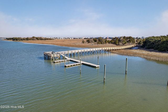 1055 Tide Ridge Drive, Holden Beach, NC 28462