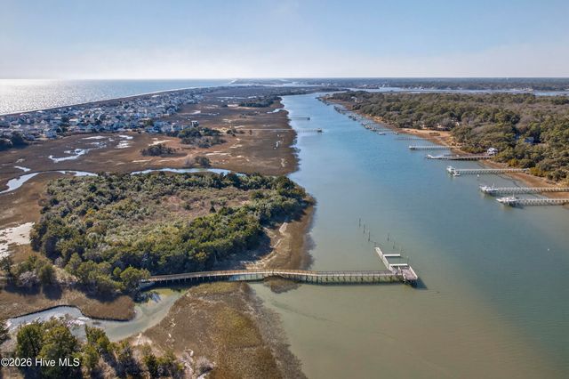 1055 Tide Ridge Drive, Holden Beach, NC 28462