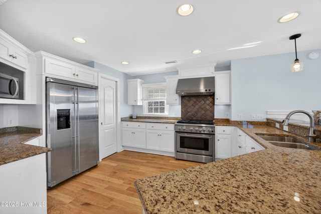 1055 Tide Ridge Drive, Holden Beach, NC 28462