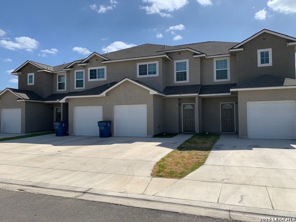 16901 Spirit Brk Unit 2, Selma, TX 78154