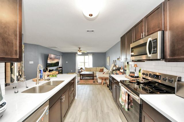 2430 Regatta Lane, Texas City, TX 77568