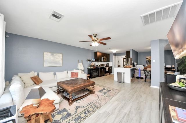 2430 Regatta Lane, Texas City, TX 77568