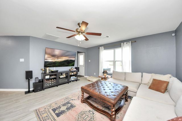 2430 Regatta Lane, Texas City, TX 77568