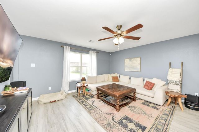 2430 Regatta Lane, Texas City, TX 77568