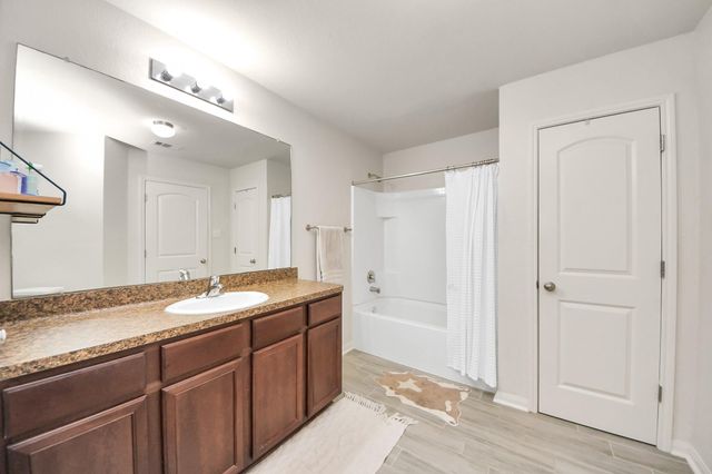 2430 Regatta Lane, Texas City, TX 77568