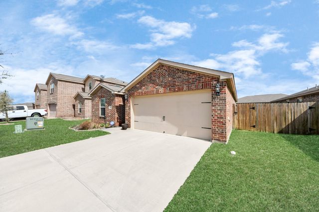 2430 Regatta Lane, Texas City, TX 77568