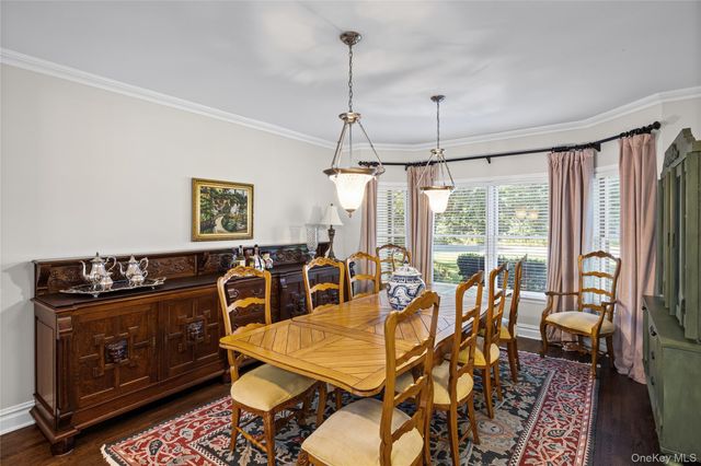 28 Apricot Road, Mount Sinai, NY 11766
