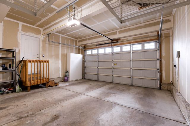 6787 W GREVILLEA LN, West Jordan, UT 84081