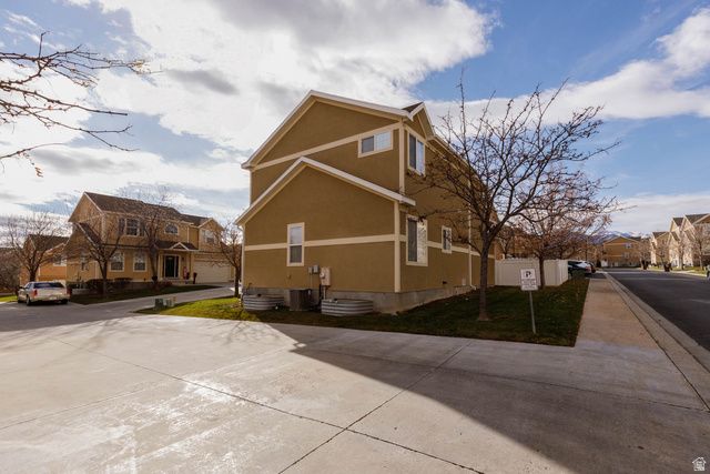 6787 W GREVILLEA LN, West Jordan, UT 84081