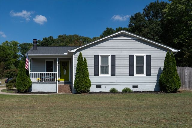 10 Meadowview Drive, Taylors, SC 29687