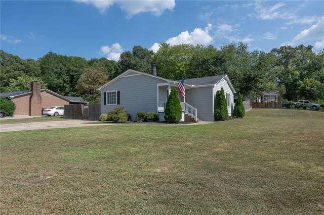 10 Meadowview Drive, Taylors, SC 29687