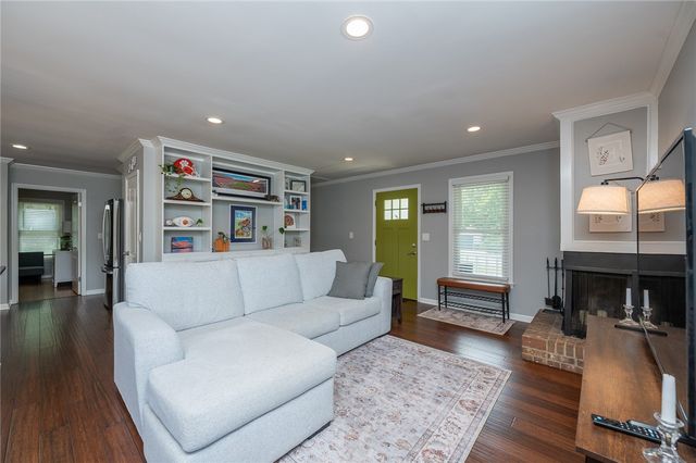 10 Meadowview Drive, Taylors, SC 29687