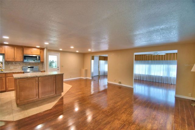 151 HOLIDAY LANE, Auburndale, FL 33823