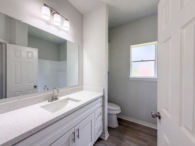 1102 Londonderry Avenue, Friendswood, TX 77546