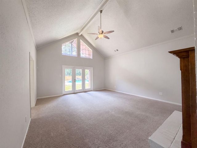 1102 Londonderry Avenue, Friendswood, TX 77546