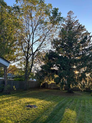 203 Adams, East Tawas, MI 48730