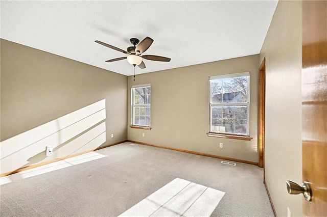 15209 W 91st Place, Lenexa, KS 66219