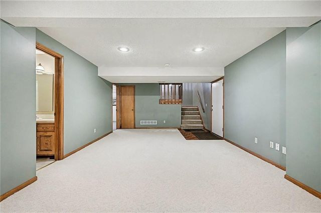 15209 W 91st Place, Lenexa, KS 66219