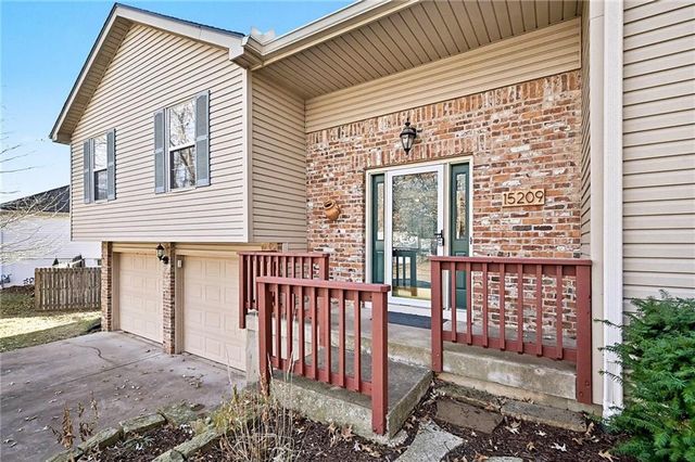 15209 W 91st Place, Lenexa, KS 66219