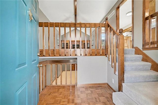 15209 W 91st Place, Lenexa, KS 66219