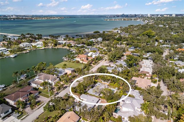 3705 TANGIER TERRACE, Sarasota, FL 34239